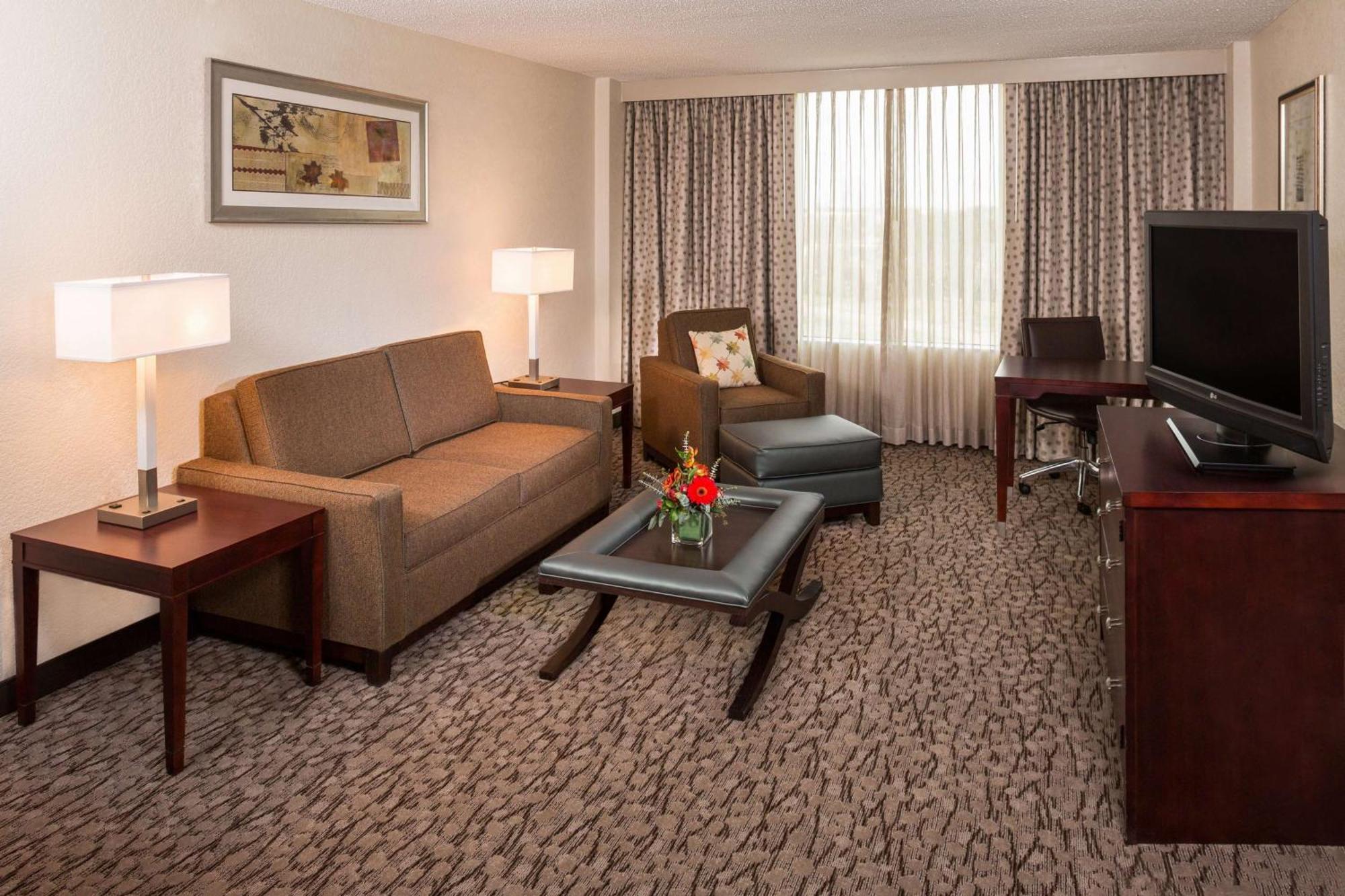 Doubletree By Hilton Lafayette Hotel Ngoại thất bức ảnh